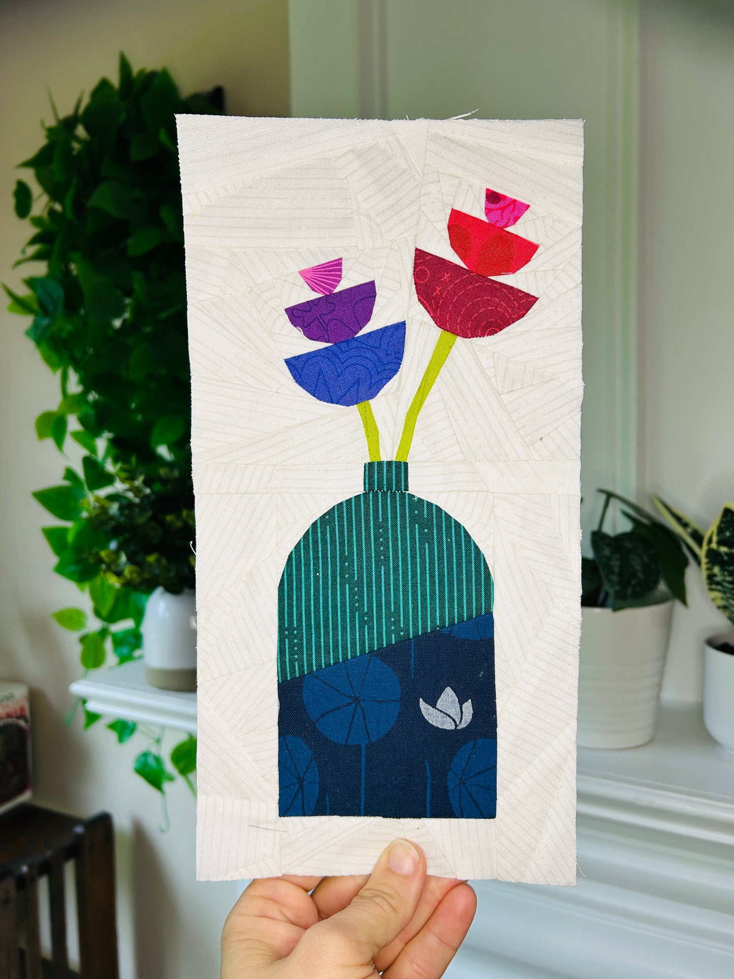 Spark Vase - Vase & Flower Foundation Paper Piecing (FPP) PDF Pattern